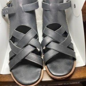 Gee Wawa leather sandals, size 9